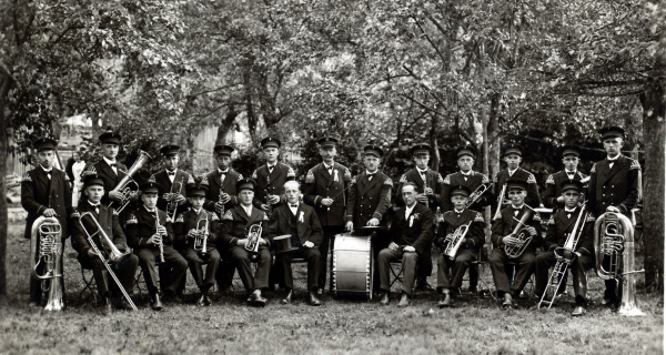 Die Musikkapelle beim Gründungsfest 1930